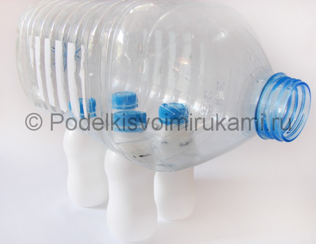 Слон из пластиковых бутылок своими руками. Фото 3.
