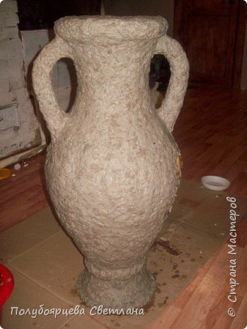 Перед тем как изготовить вазу, я долго думала из чего же мне сделать сосуд, напоминающий древнегреческую амфору, и, остановилась на варианте изготовления вазы из картона в технике папье-маше. Здесь, я пошагово расскажу как я это делала и что получилось в итоге. фото 8