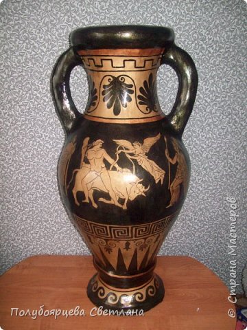 Перед тем как изготовить вазу, я долго думала из чего же мне сделать сосуд, напоминающий древнегреческую амфору, и, остановилась на варианте изготовления вазы из картона в технике папье-маше. Здесь, я пошагово расскажу как я это делала и что получилось в итоге. фото 15