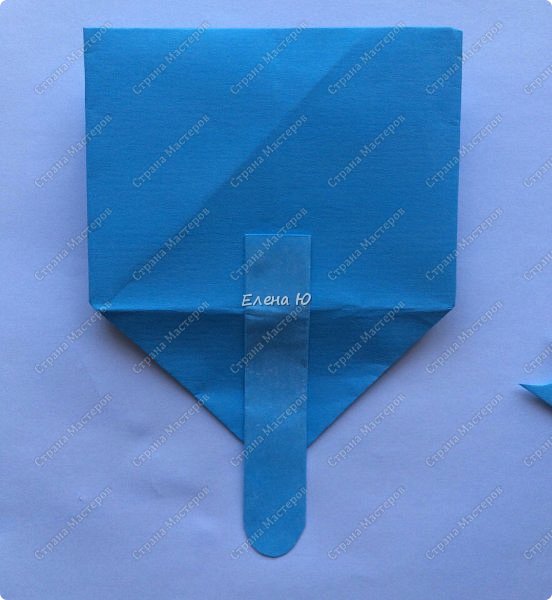 Предлагаю к знаменательному для всех событию сложить такой портфельчик в технике оригами: фото 17