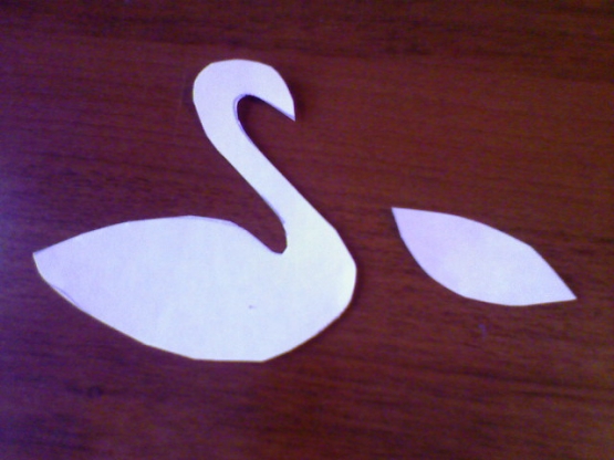 Лебеди — поделки из бумаги и фольги 