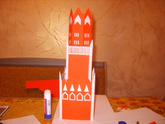 макета Спасской башни Кремля 