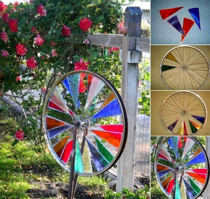 велосипедные колеса с цветными стеклами как декор сада и дачи
