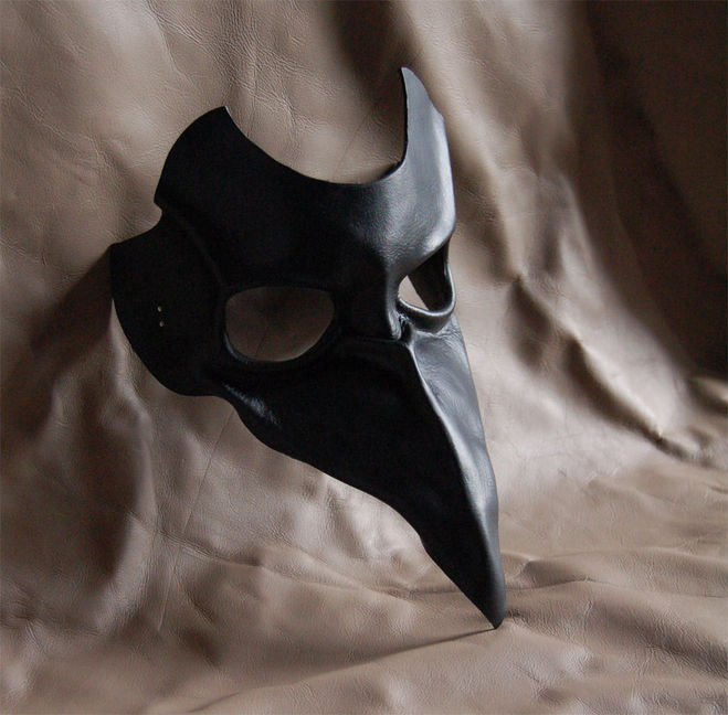 Поделка маска вороны