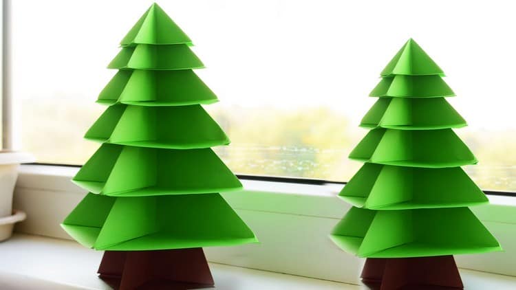 Детская поделка: зеленая елка из картона или бумаги