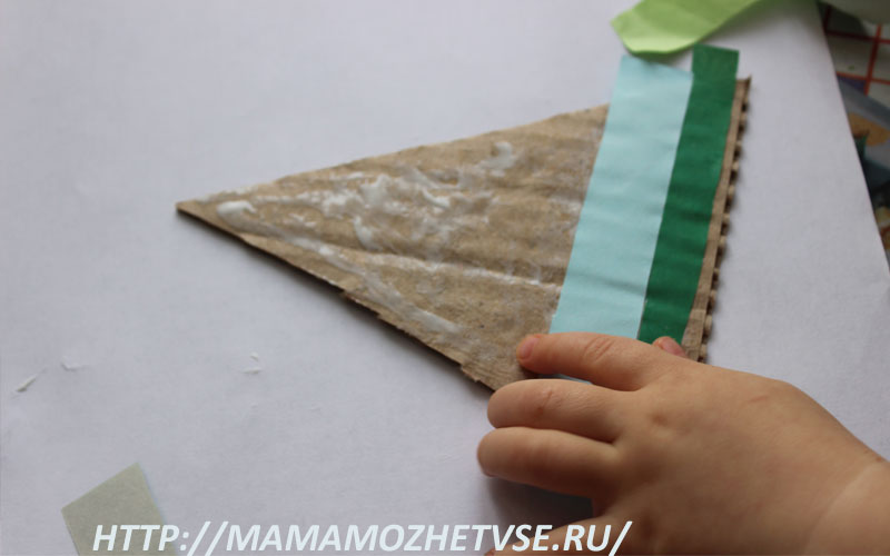 изготовление елки из бумаги