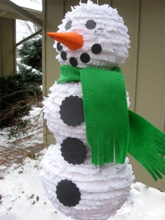 Мастер-класс: Снеговик из гофрированной бумаги с сюрпризом
