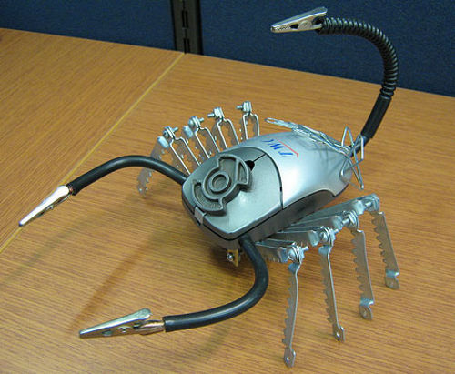 Скорпион из компьютерных мышек