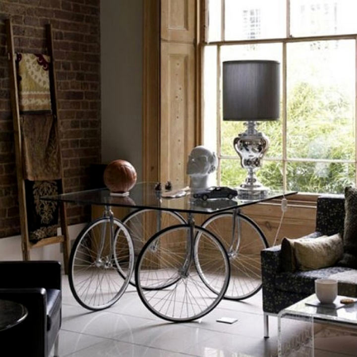 Столик для гостиной из старого велосипеда