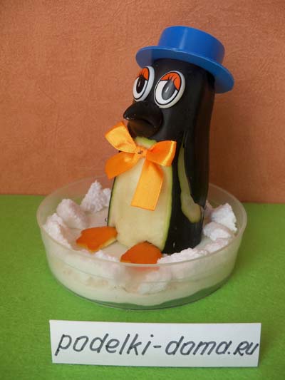 Поделки из овощей и фруктов. Пингвин из баклажана