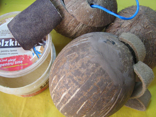 Шлифовка поверхности кокоса