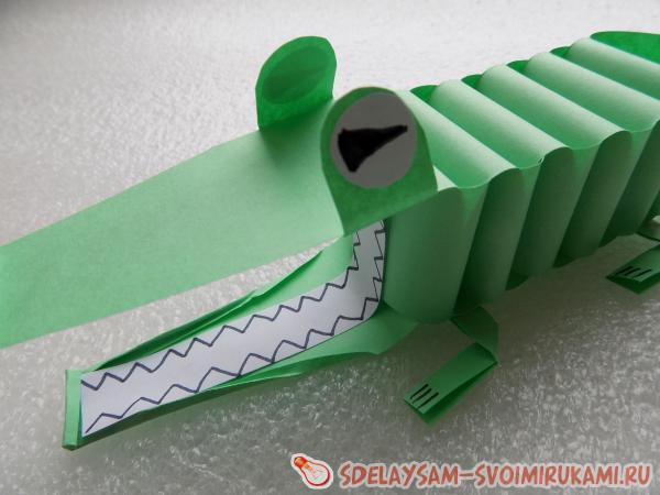 Крокодил из бумаги