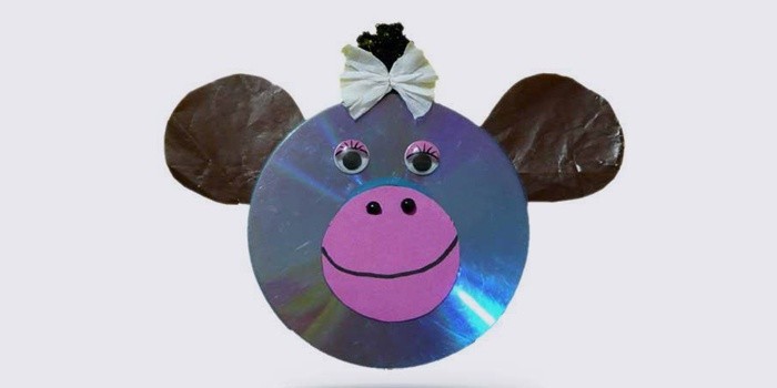 Новогодняя поделка из дисков - обезьяна