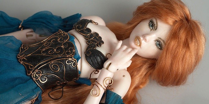 Шарнирная глиняная кукла