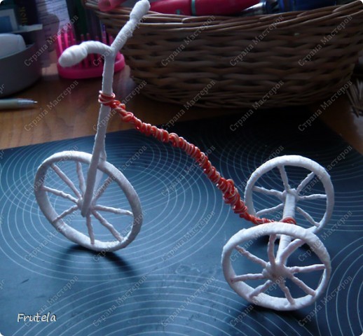 Насмотрелась я цветочных велосипедов,сделанных руками других мастериц ,вдохновилась и решилась на свой)) фото 17
