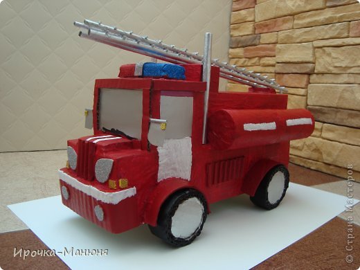 И снова поделка на конкурс. Эту пожарную машину делали с младшим сыном Максимом на городскую выставку. фото 18