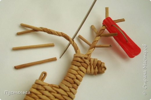 Олени для детских МК (всего 12 трубочек).
Идея взята у мастеров плетения из лозы. фото 14