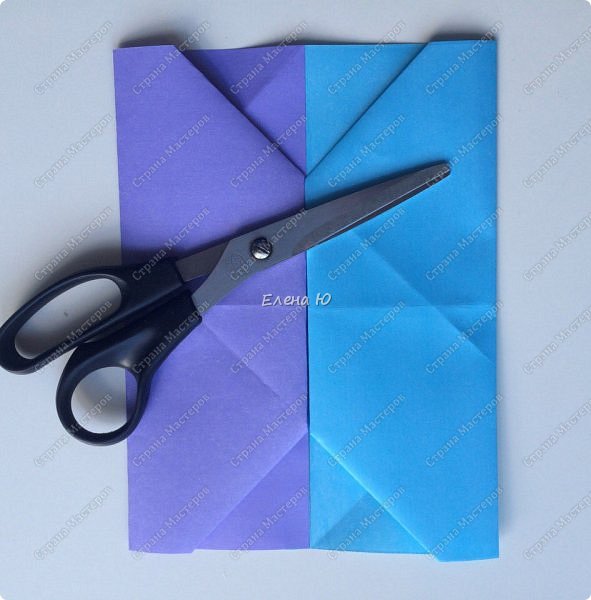 Предлагаю к знаменательному для всех событию сложить такой портфельчик в технике оригами: фото 7