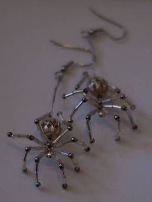 Серьги пауки