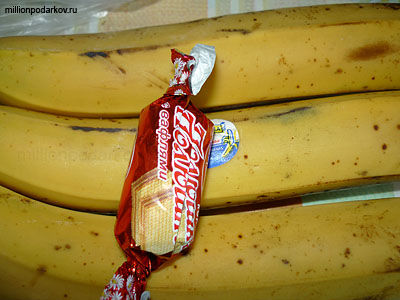 Поделка из фруктов “Кот из банана”: Что потребуется?