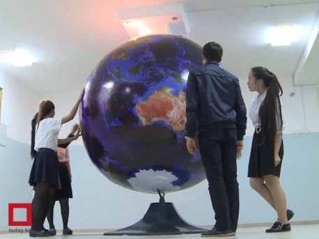 Шымкента создали самый большой глобус 