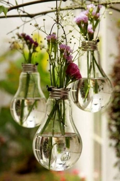 подвесные вазы - поделки из лампочек